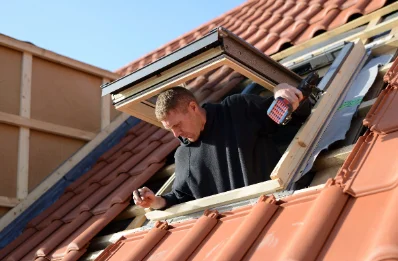 Pose de fenêtres de toit Velux à Lacarre